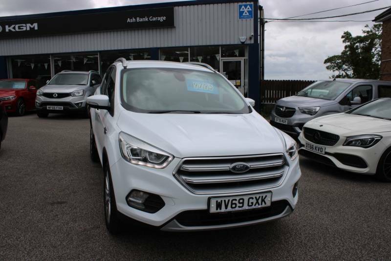 Ford Kuga 2.0 Tdci Ecoblue Titanium Edition Suv M White