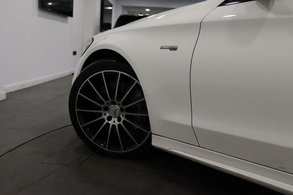 Mercedes-Benz C Class 3.0 C43 V6 Amg White #4