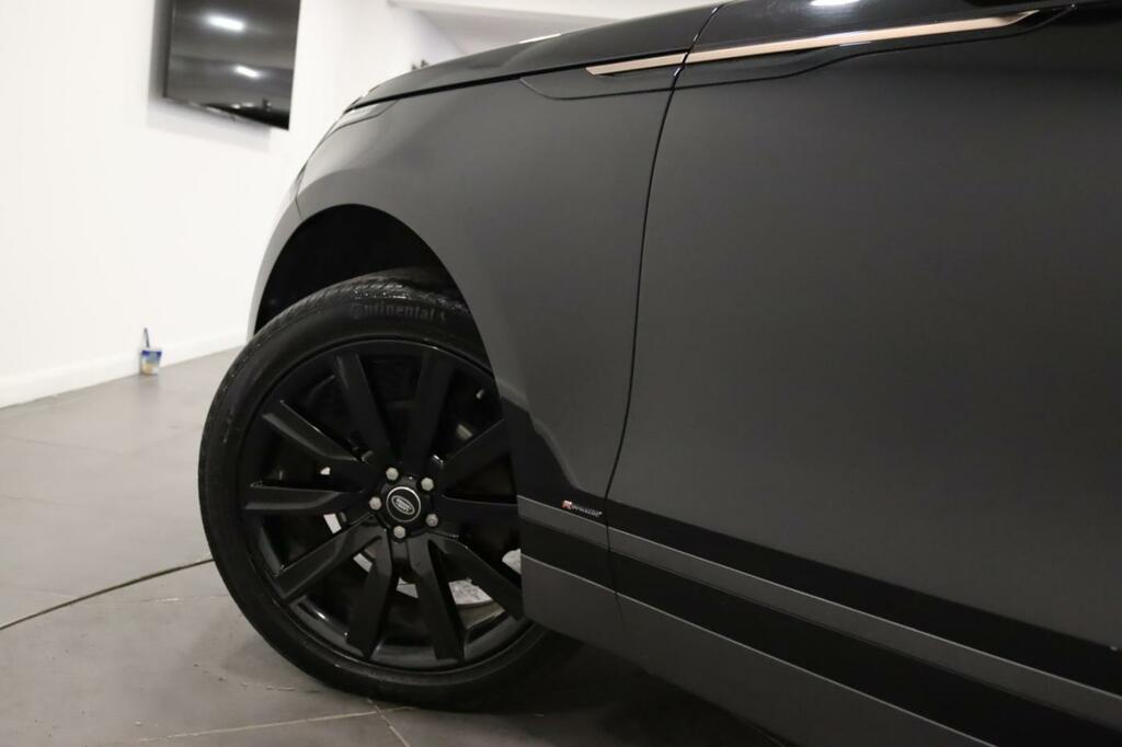 Land Rover Range Rover Velar 2.0 D180 R-dynamic Hse Black #4