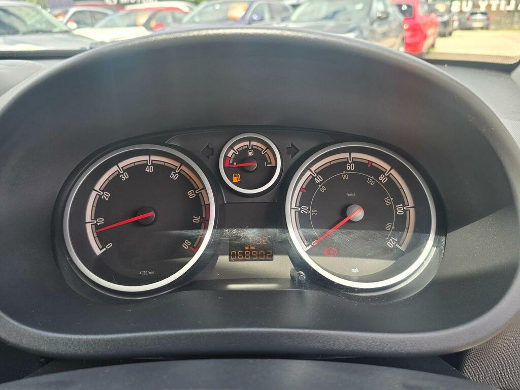 Vauxhall Corsa Excite 2014 64 White #10