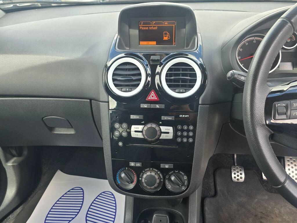 Vauxhall Corsa Excite 2014 64 White #11