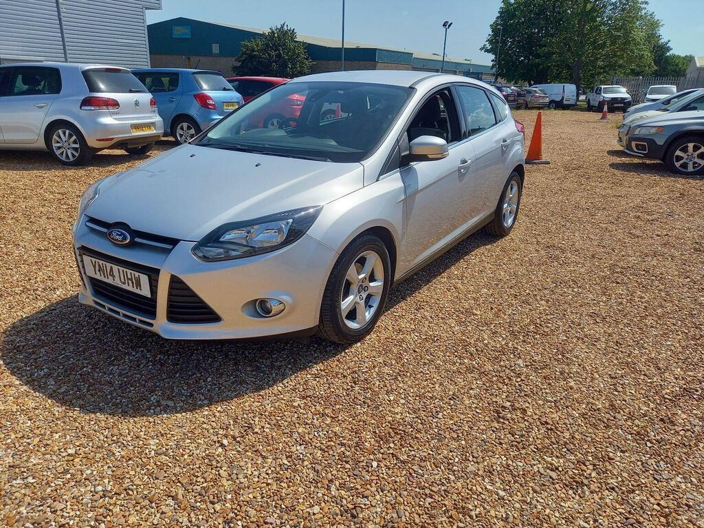 Ford Focus Hatchback 1.6 Tdci Zetec Navigator Euro 5 Ss YN14UHW Silver #3