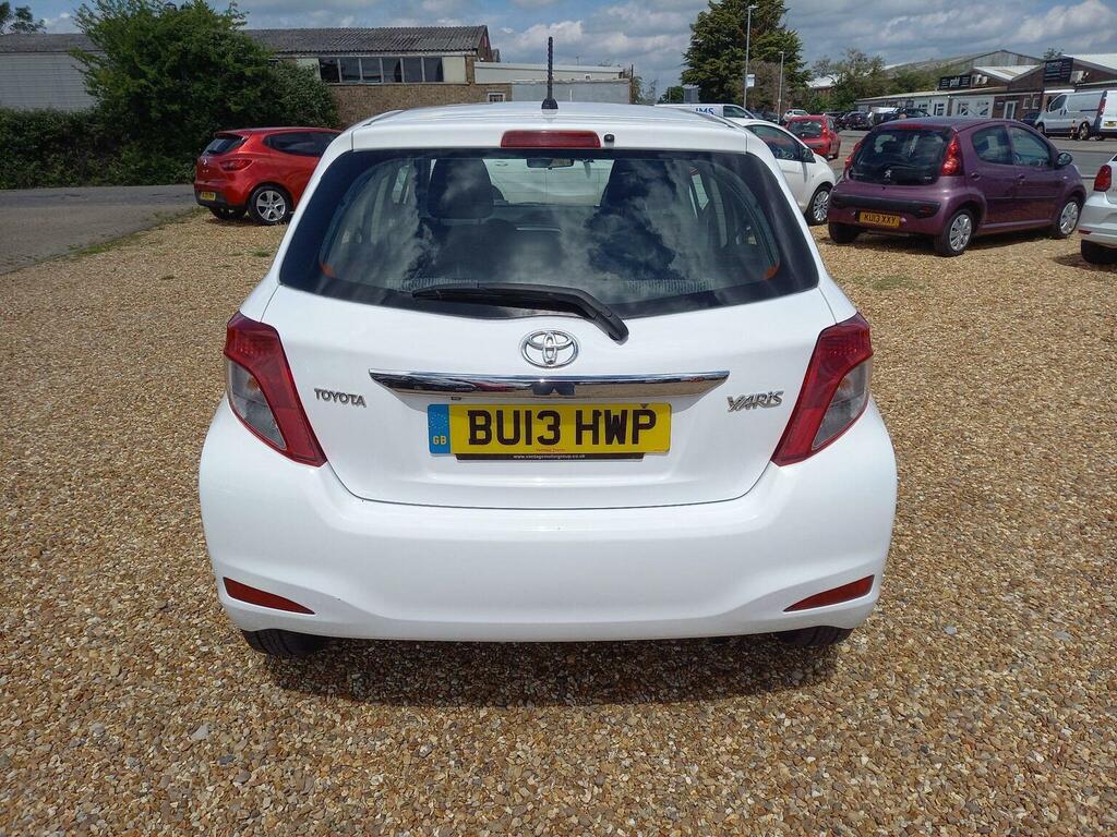 Toyota Yaris 1.33 Dual Vvt-i Tr Euro 5 White #6