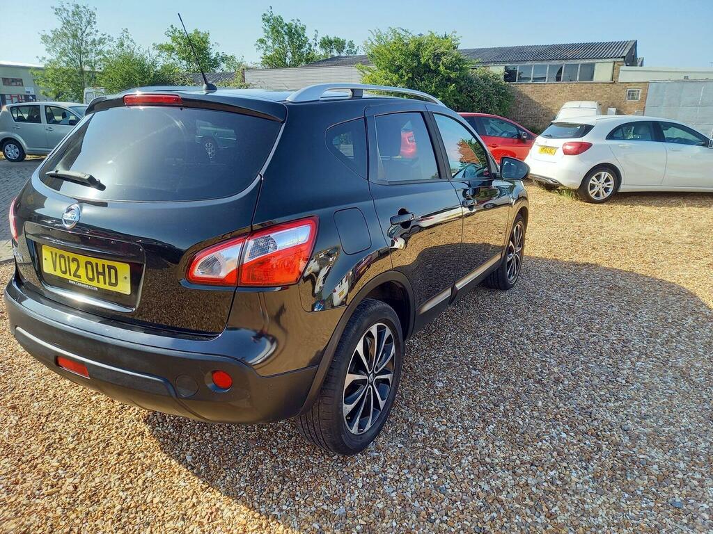 Nissan Qashqai Hatchback White #7