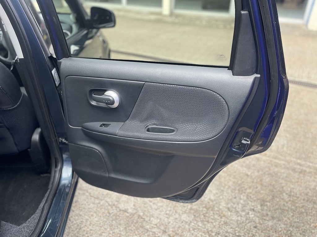 Nissan Note Hatchback Silver #10