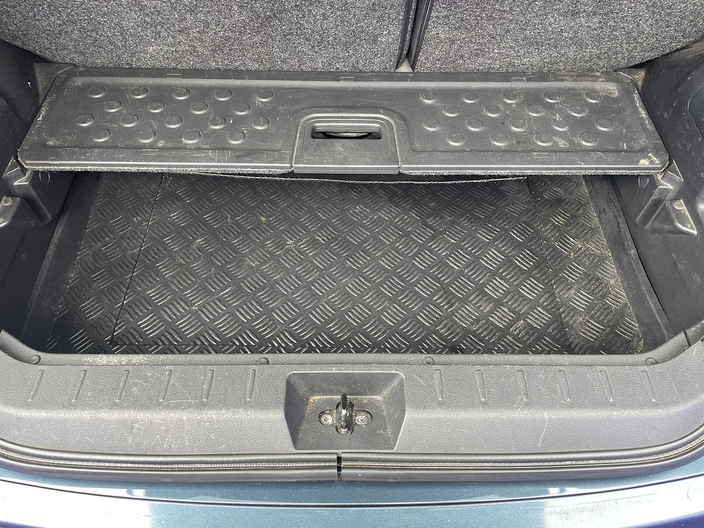 Nissan Note Hatchback Silver #8