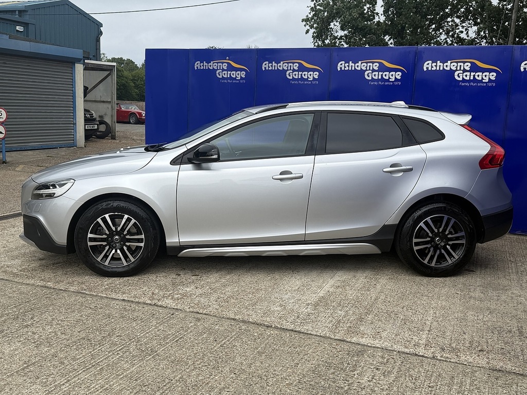 Volvo V40 Cross Country T3 Nav Plus LP17OLR Silver #5