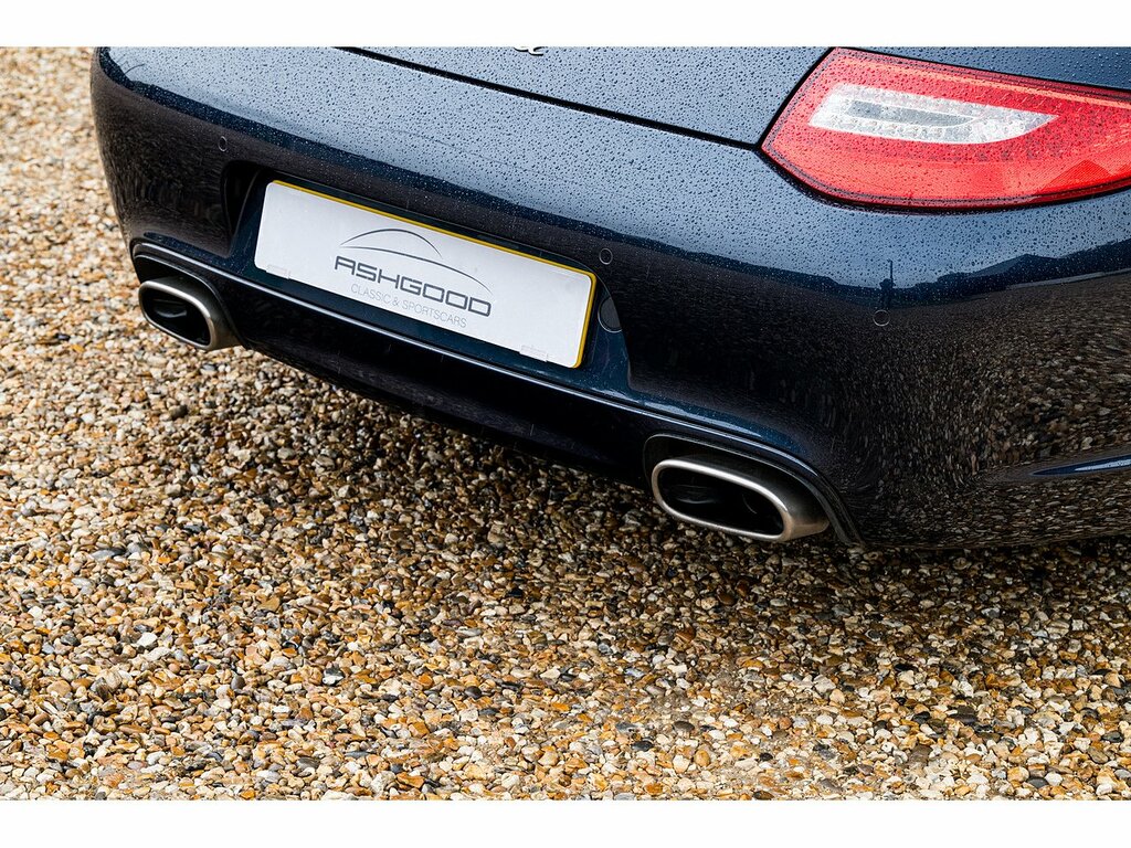 Porsche 911 Gt3 2dr White #28