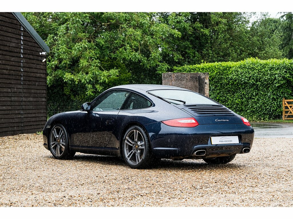 Porsche 911 Gt3 2dr White #15