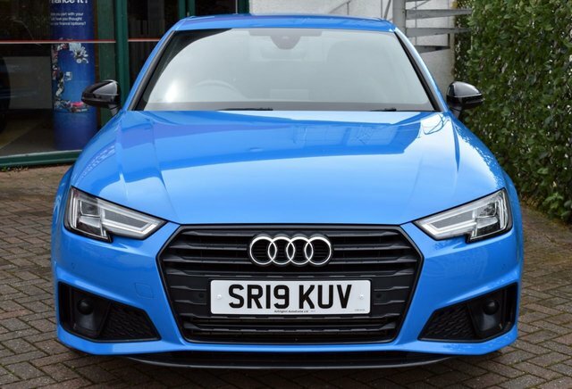 Audi A4 2019 2.0Tfsi 35 Black Edition Saloon 6-Speed 148 B SR19KUV Blue #2
