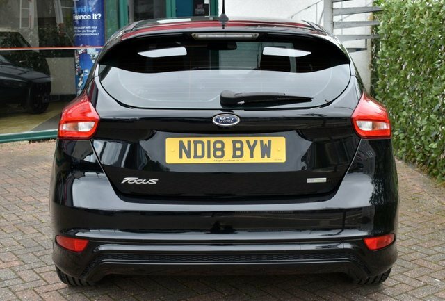 Ford Focus 2018 1.0T St-line Navigation 6-Speed 138 Bh Black #5