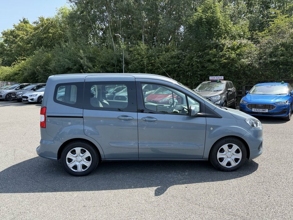 Ford Tourneo Courier 1.5L Zetec Blue #2