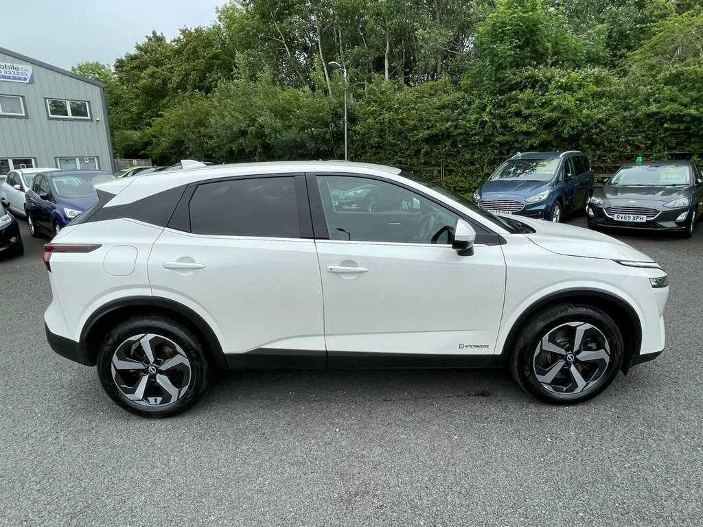 Nissan Qashqai 1.5L N-connecta LG23OZC White #2