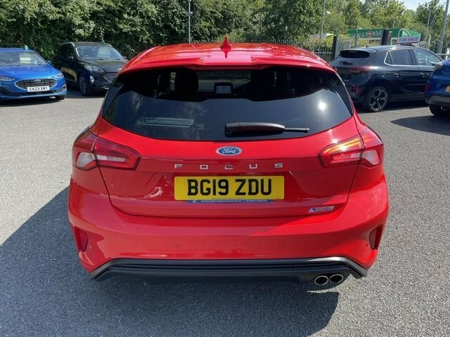 Ford Focus 1L St-line BG19ZDU Red #5