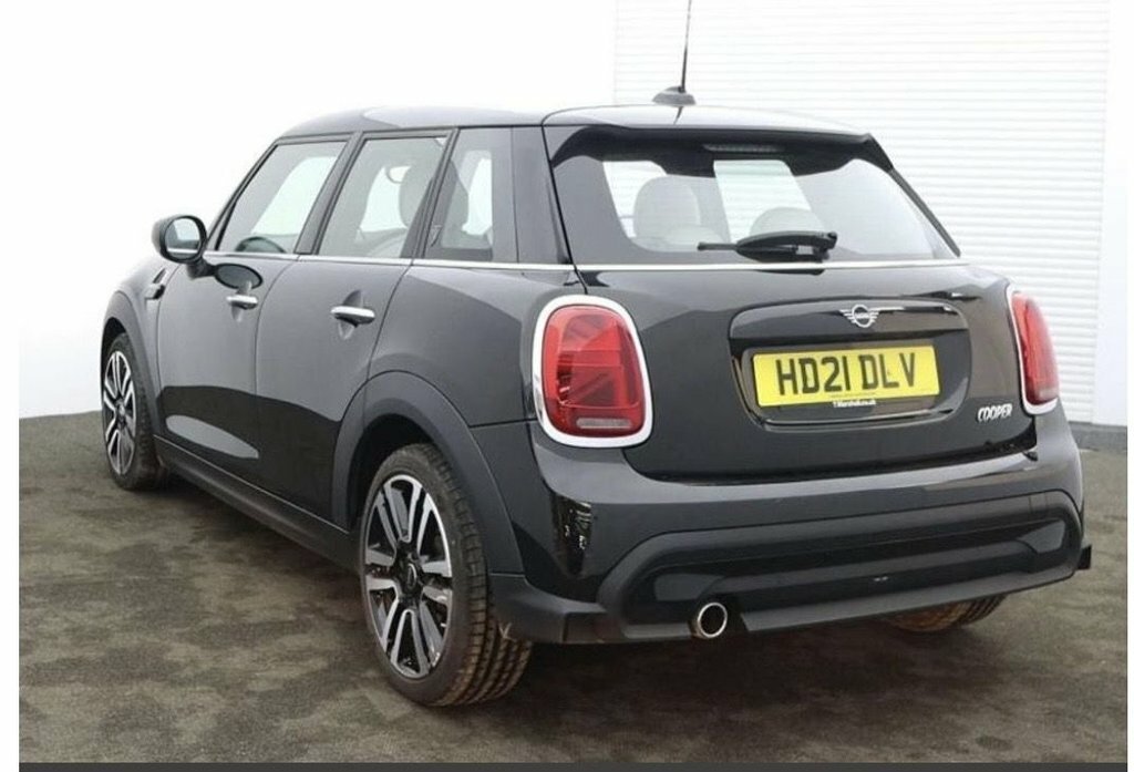 Mini Hatch 1.5L Cooper Exclusive Black #2