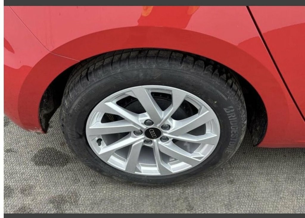 Audi A1 1L Sport Red #4