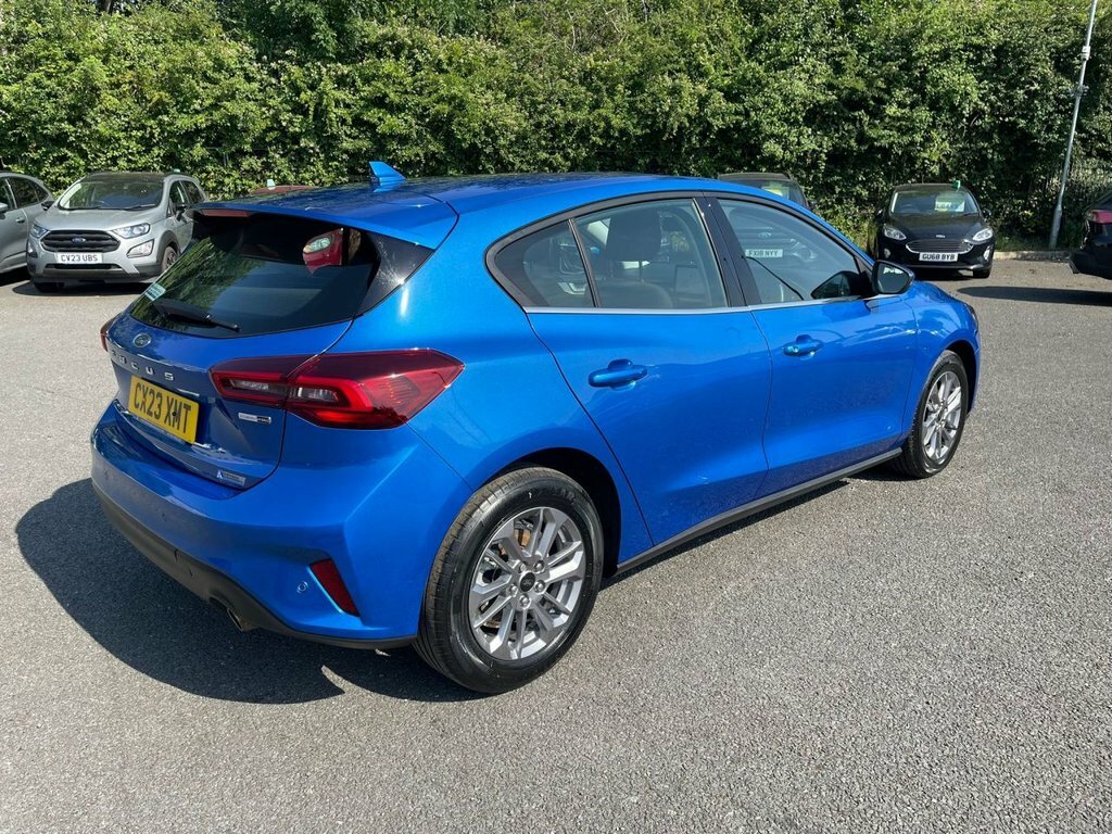 Ford Focus 1L Titanium Blue #3