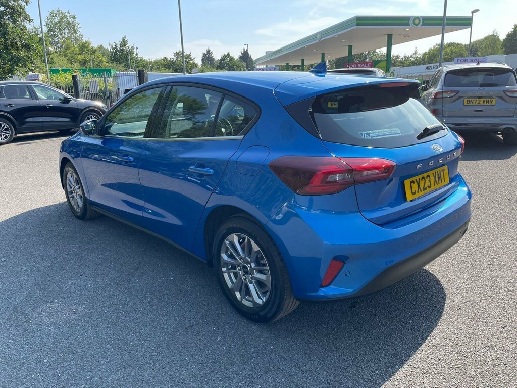 Ford Focus 1L Titanium Blue #5
