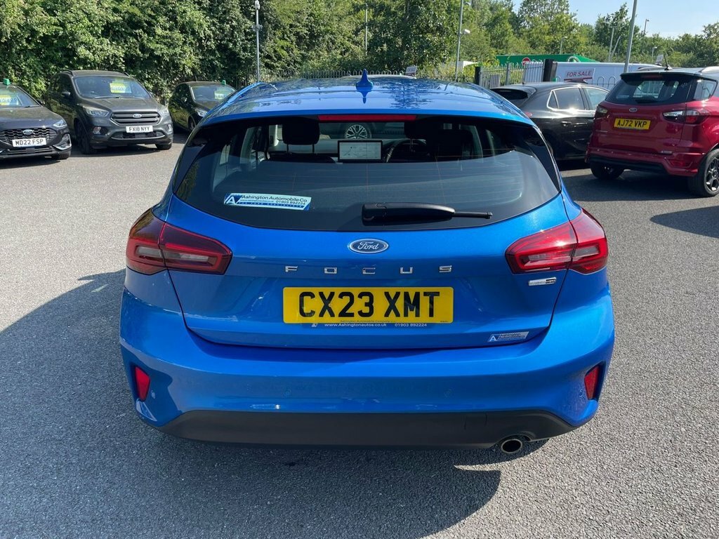 Ford Focus 1L Titanium Blue #4