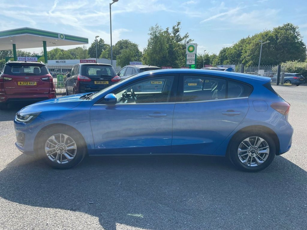 Ford Focus 1L Titanium Blue #6