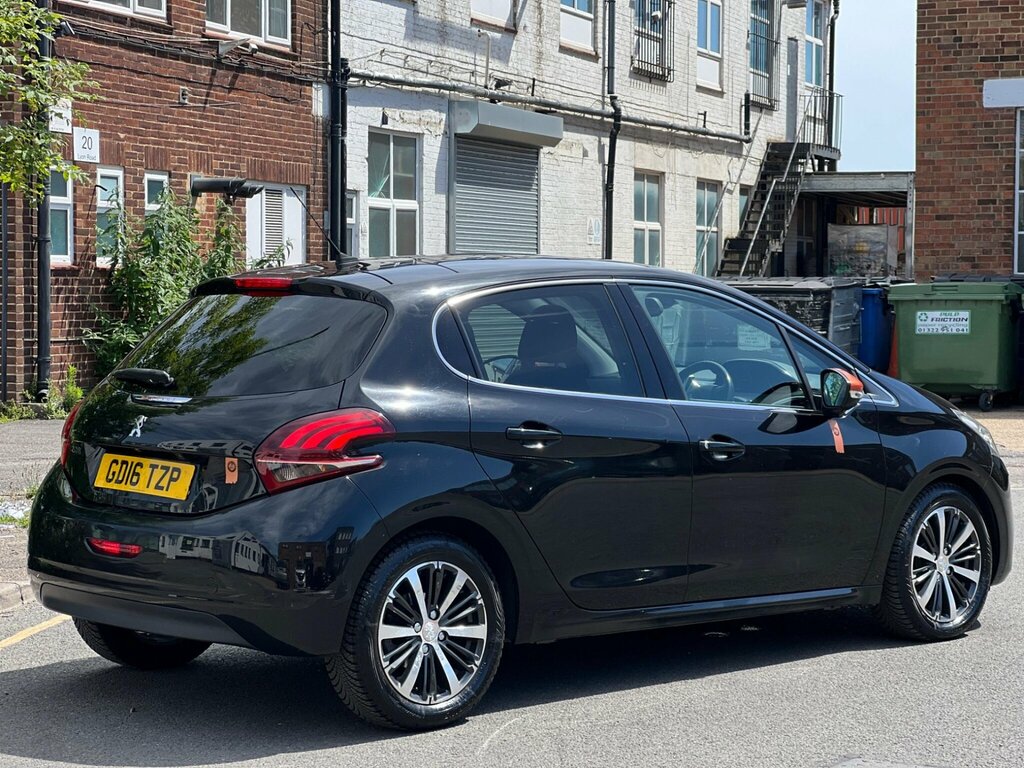 Peugeot 208 1.2 Puretech Roland Garros Euro 6 Ss Black #4