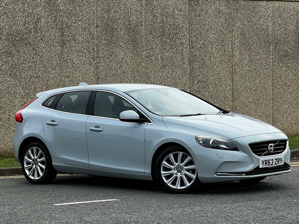 Volvo V40 1.6 D2 Se Lux Nav Euro 5 Ss YR63ZRY Blue #2