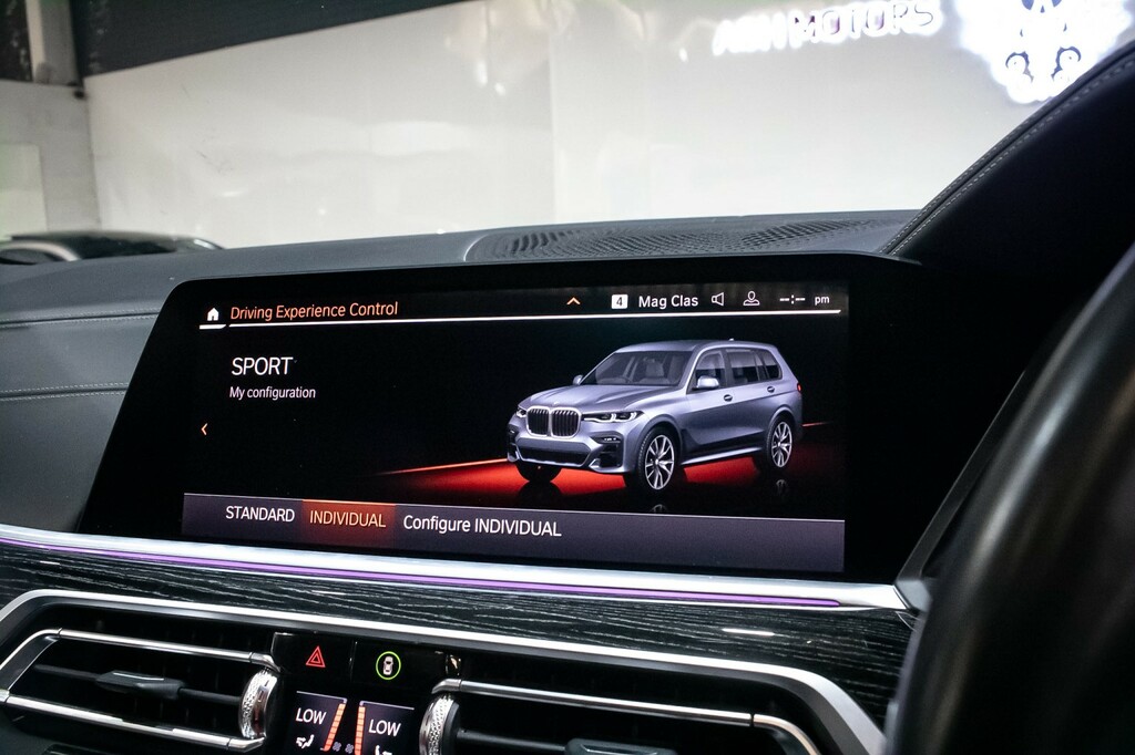 BMW X7 Xdrive M50d Step Black #33