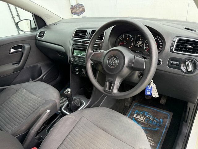 Volkswagen Polo 2012 1.4 Match Euro 5 KY12ZNU White #3