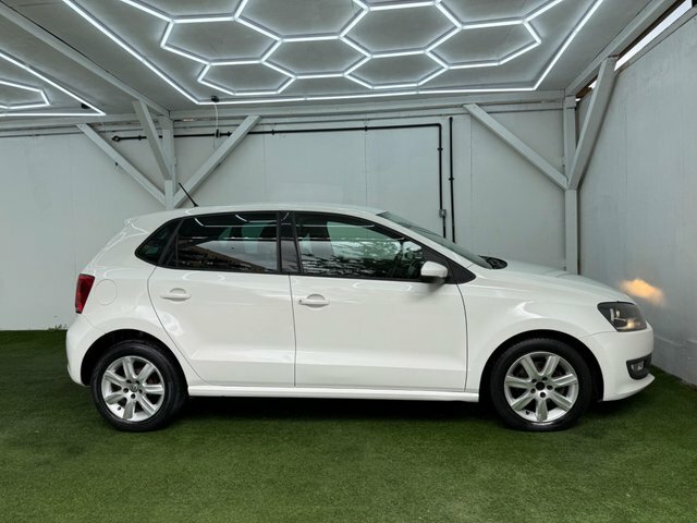 Volkswagen Polo 2012 1.4 Match Euro 5 KY12ZNU White #2