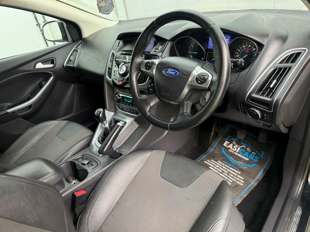Ford Focus 2012 1.6 Tdci Titanium X Euro 5 Ss Black #3