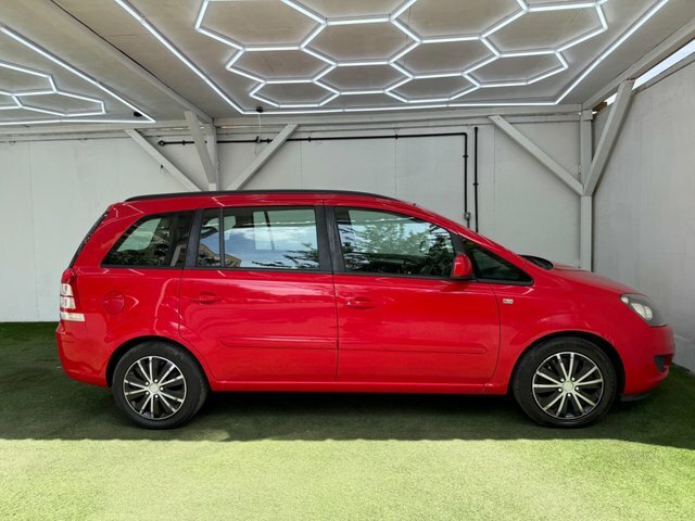 Vauxhall Zafira 2014 1.8 16V Exclusiv Euro 5 Snav Red #2