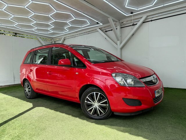 Vauxhall Zafira 2014 1.8 16V Exclusiv Euro 5 Snav Red #4