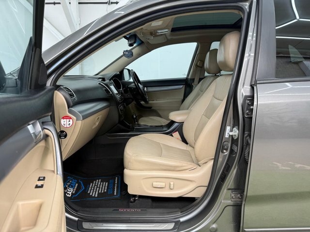 Kia Sorento  Silver #32