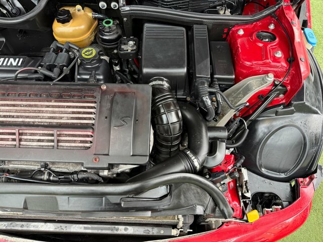 Mini Convertible 1.6 Cooper 114 Bhp Red #19