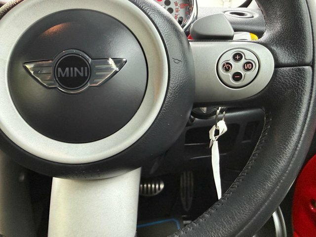 Mini Convertible 1.6 Cooper 114 Bhp Red #39