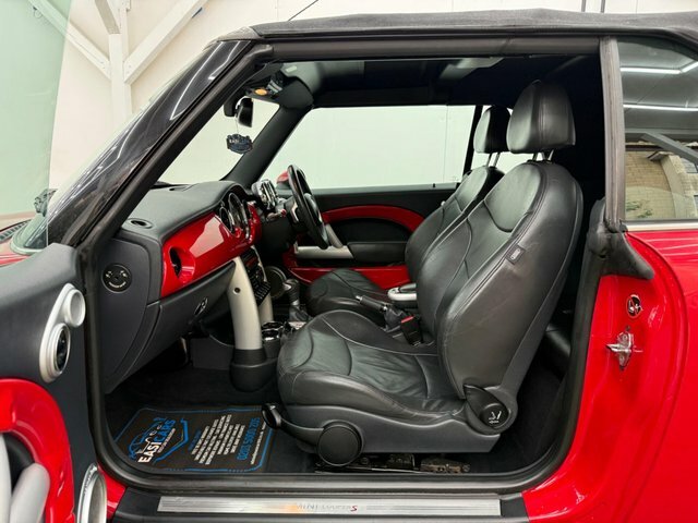 Mini Convertible 1.6 Cooper 114 Bhp Red #27