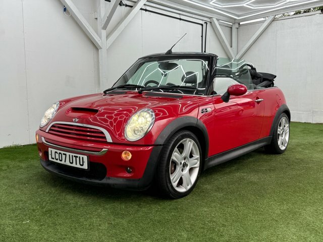 Mini Convertible 1.6 Cooper 114 Bhp Red #17