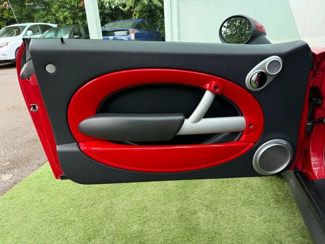 Mini Convertible 1.6 Cooper 114 Bhp Red #31