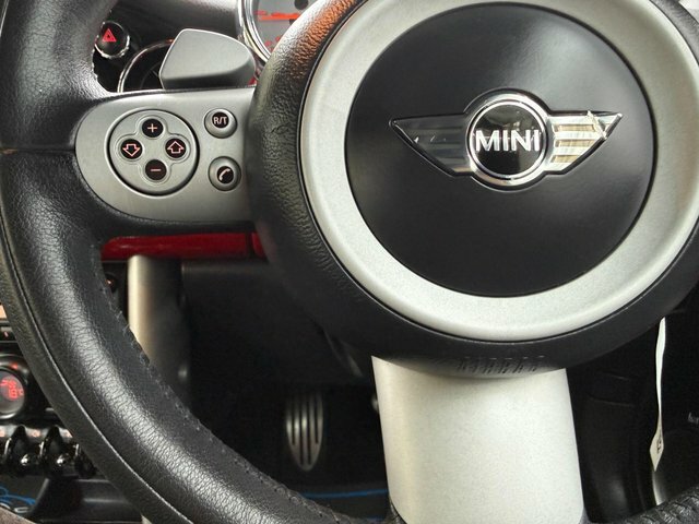Mini Convertible 1.6 Cooper 114 Bhp Red #38