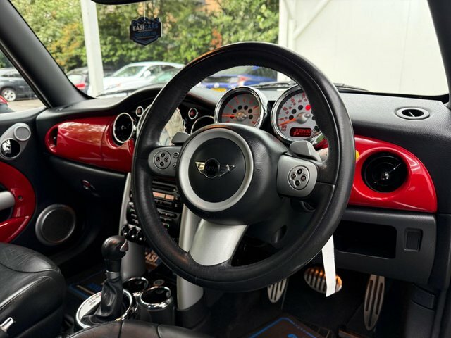 Mini Convertible 1.6 Cooper 114 Bhp Red #22