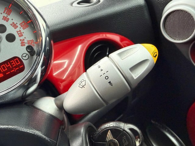 Mini Convertible 1.6 Cooper 114 Bhp Red #41