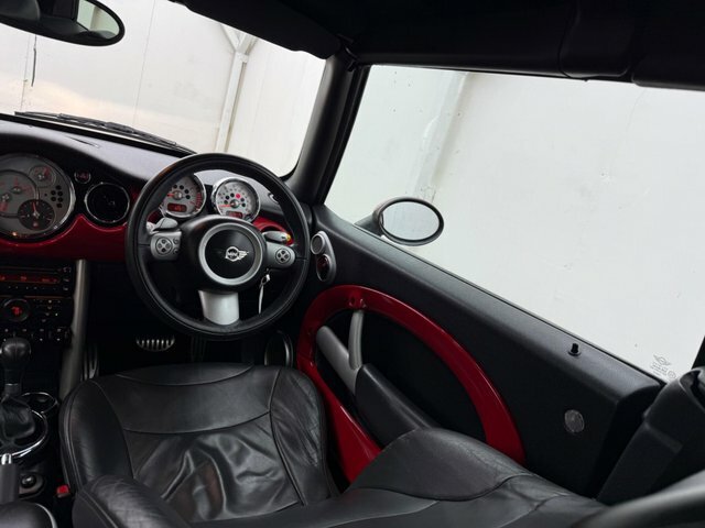 Mini Convertible 1.6 Cooper 114 Bhp Red #43