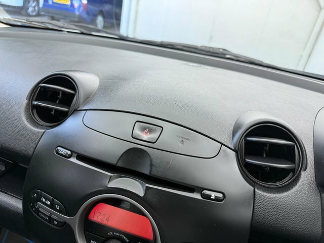 Mazda 2 Hatchback 1.3 Tamura Euro 4 200959 Silver #37