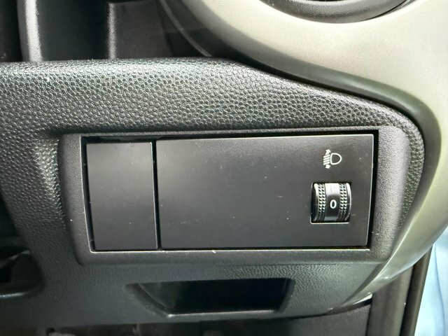 Mazda 2 Hatchback 1.3 Tamura Euro 4 200959 Silver #36