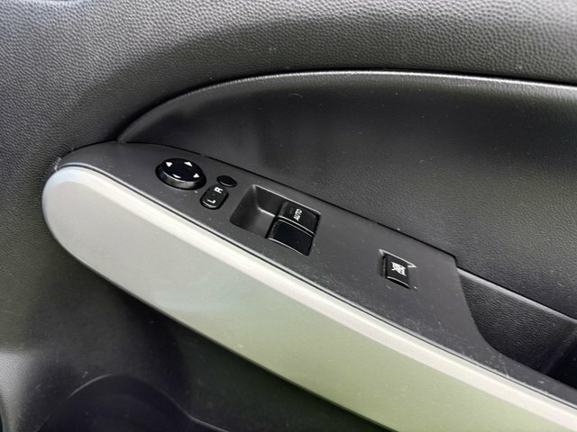Mazda 2 Hatchback 1.3 Tamura Euro 4 200959 Silver #34