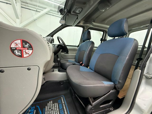 Renault Kangoo Mpv 1.6 16V Authentique 200757 Red #21