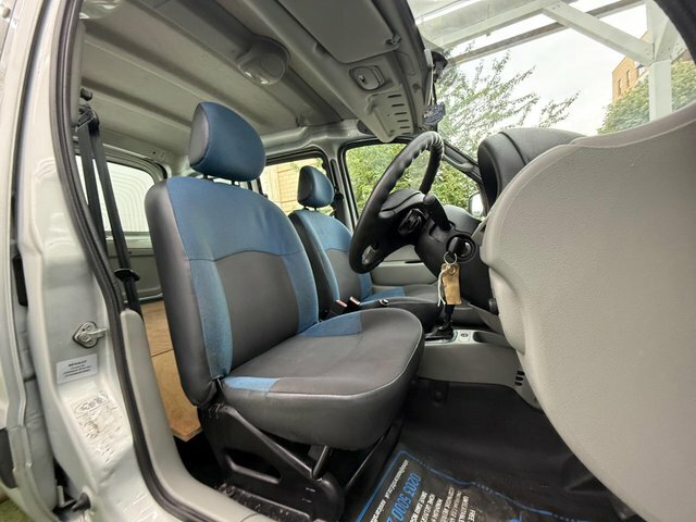 Renault Kangoo Mpv 1.6 16V Authentique 200757 Red #15
