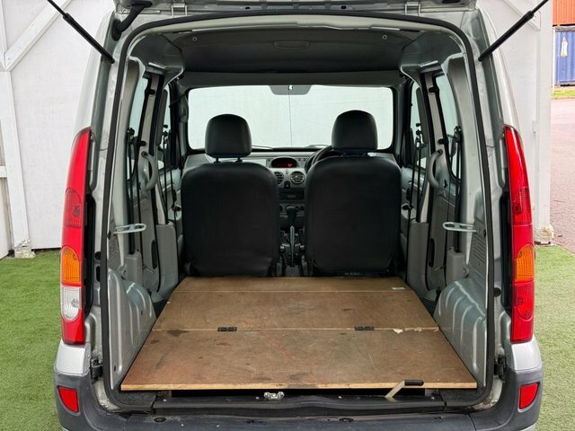 Renault Kangoo Mpv 1.6 16V Authentique 200757 Red #8