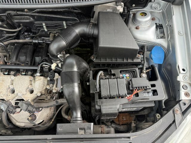 Volkswagen Polo Match Silver #14