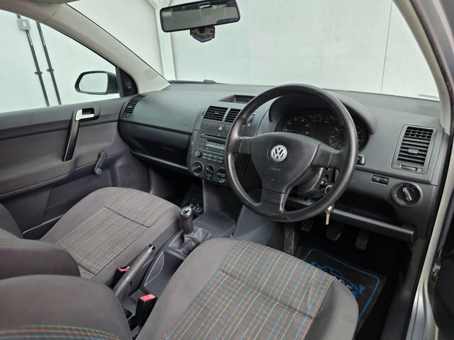 Volkswagen Polo Match Silver #3